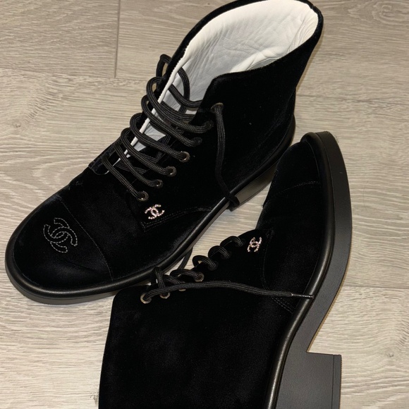 Chanel boots - Picture 2 of 2